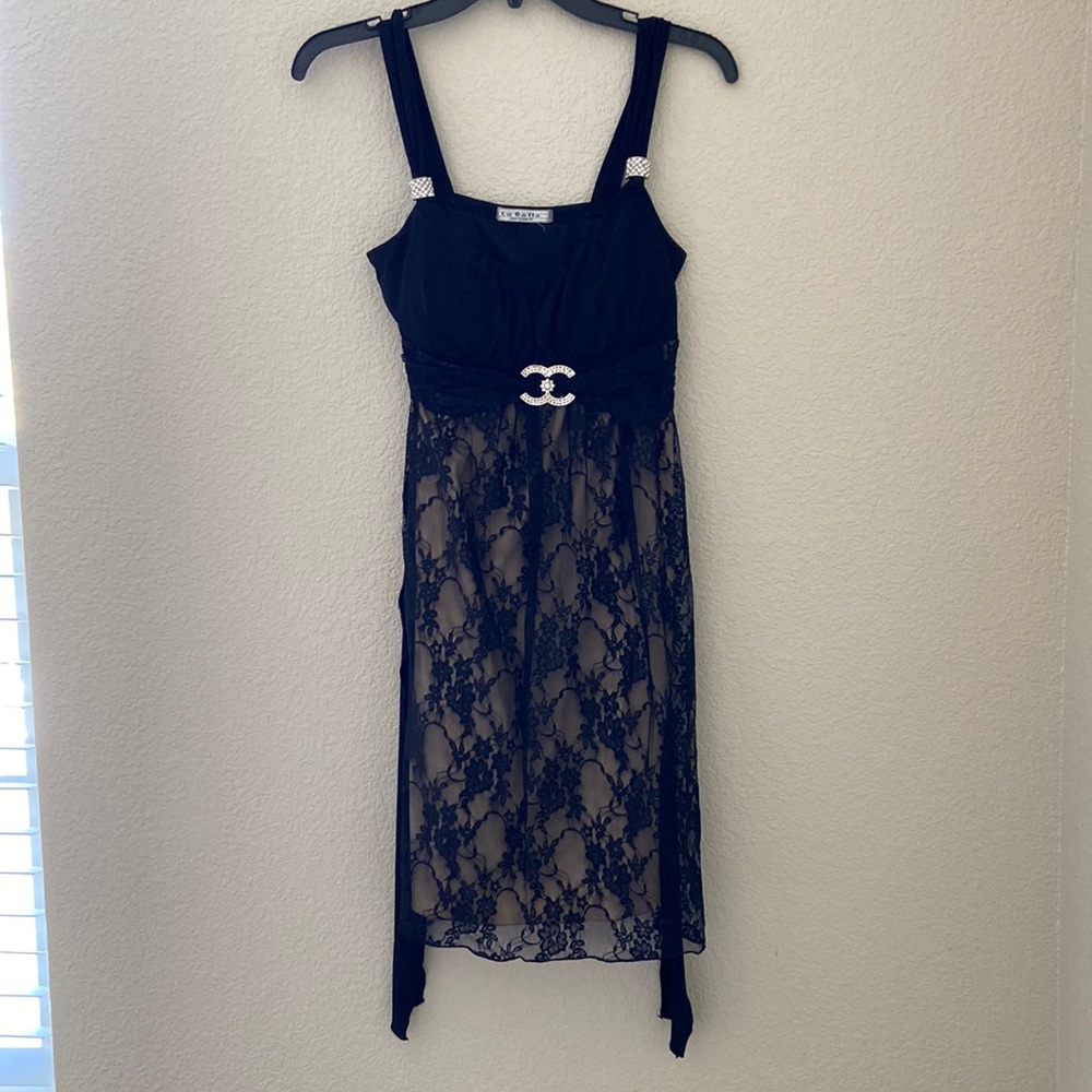 Vintage La Belle Chanel style dress 🖤